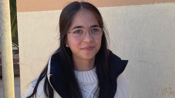 Toñi, la pequeña de 12 años, con un tumor ocular, que necesita la ayuda de los almerienses Toñi, la pequeña de 12 años, con un tumor ocular, que necesita la ayuda de los almerienses