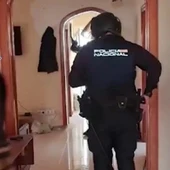 La policía desmantela una red de robo de coches que actuaba en la comarca y toda la provincia La policía desmantela una red de robo de coches que actuaba en la comarca y toda la provincia