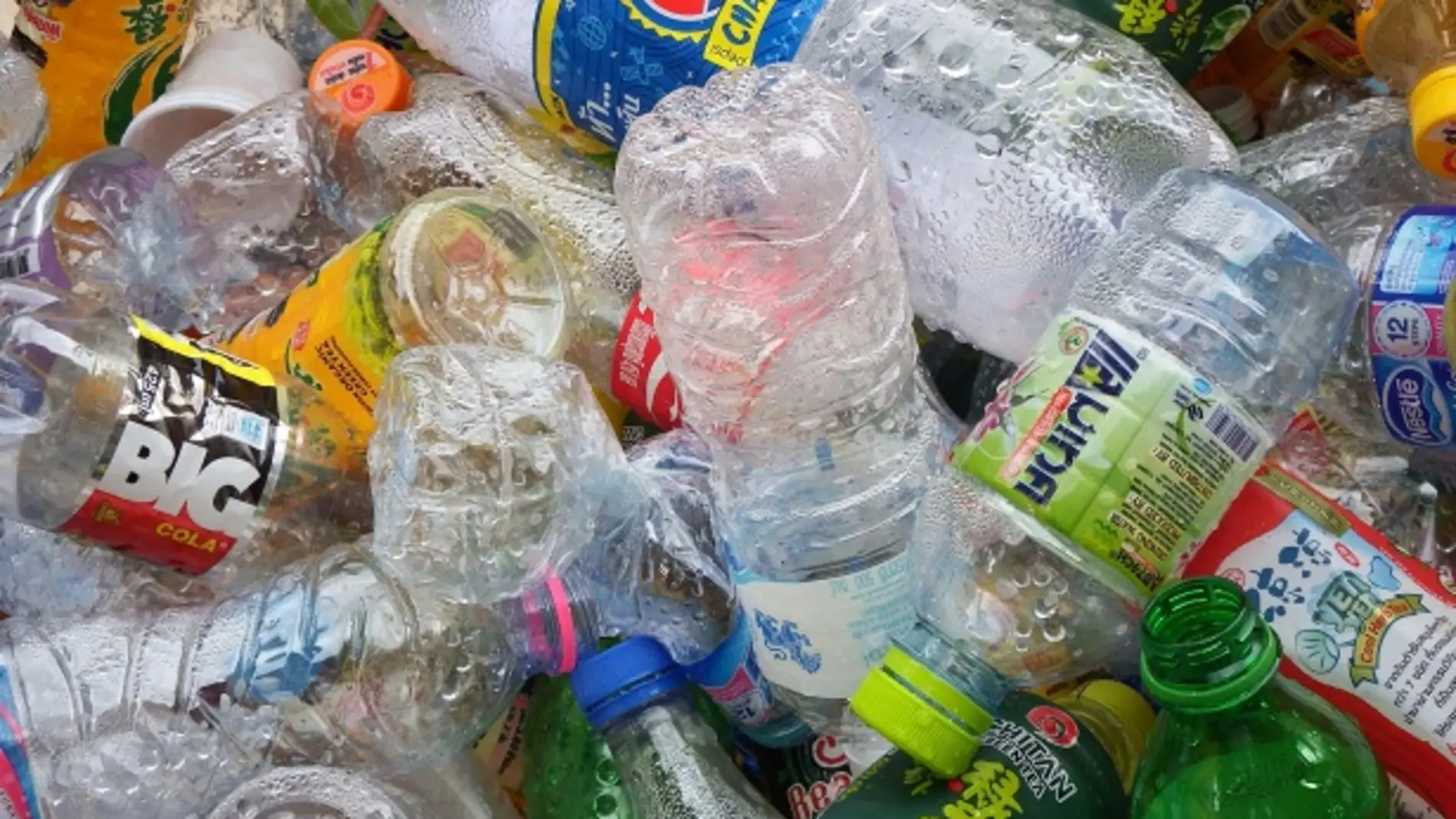 Así es el nuevo impuesto al plástico que entra en vigor en 2023