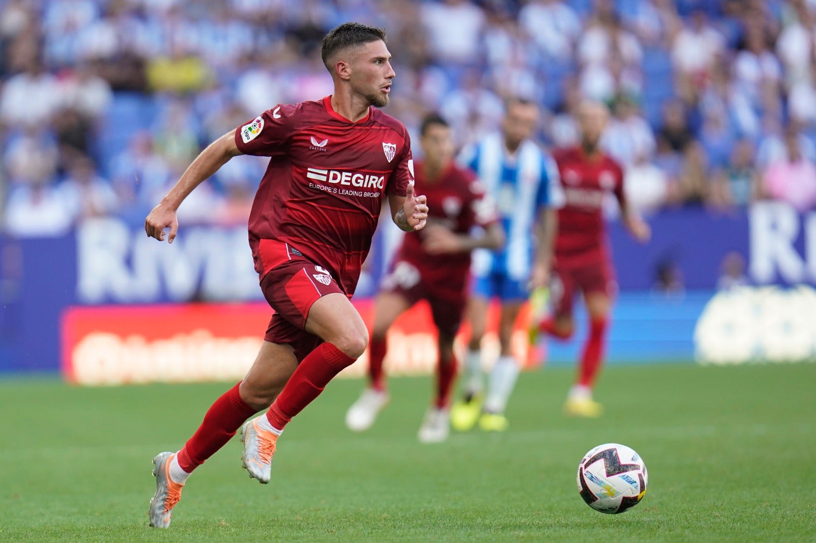 El Elche cierra la cesión del defensa central José Ángel Carmona El Elche cierra la cesión del defensa central José Ángel Carmona
