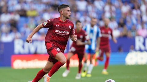 Jos&eacute; &Aacute;ngel Carmona, canterano del Sevilla, llega cedido al Elche 