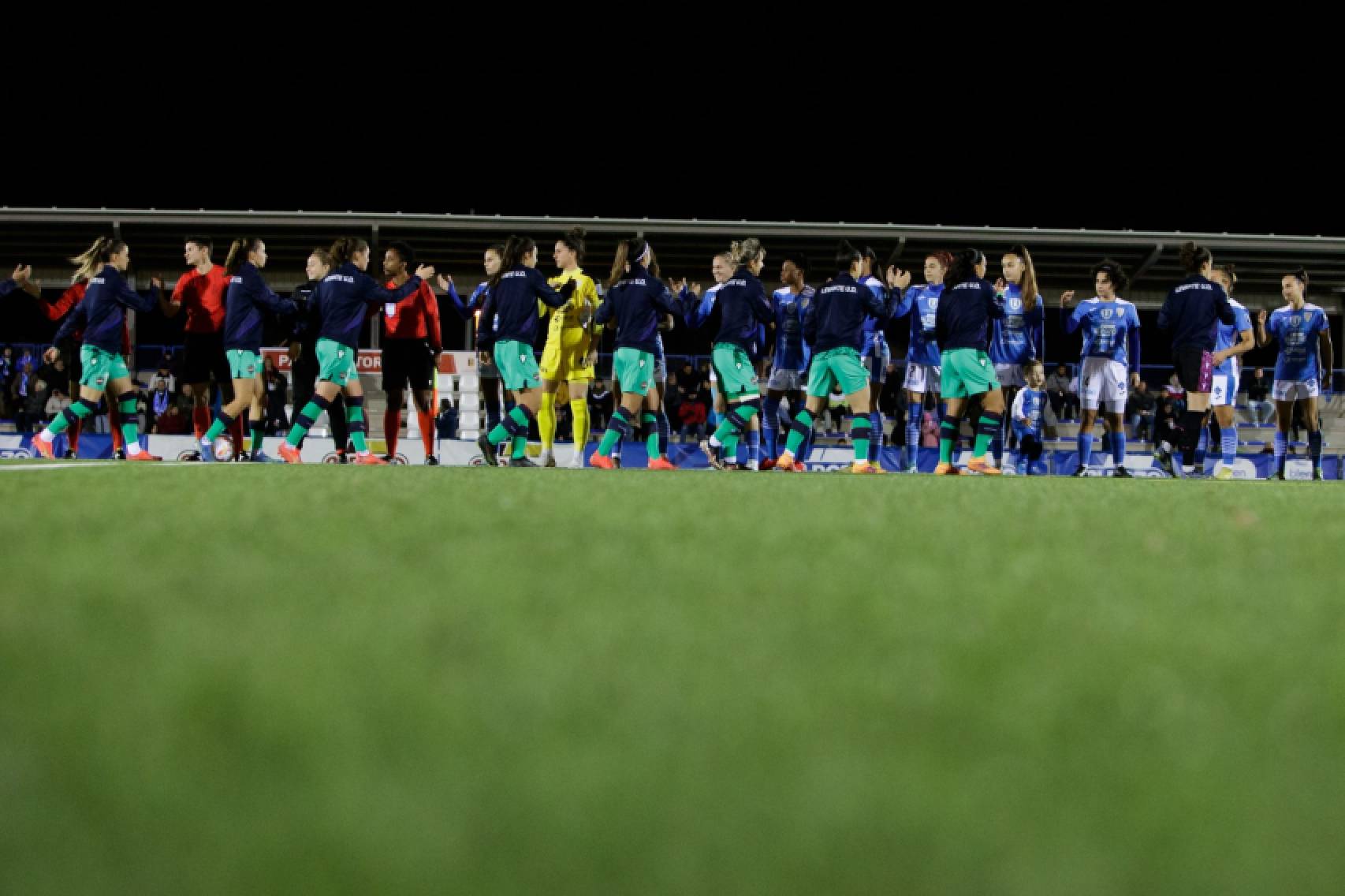 El Levante UD condena los insultos racistas que recibió su jugadora Mayra Ramírez El Levante UD condena los insultos racistas que recibió su jugadora Mayra Ramírez