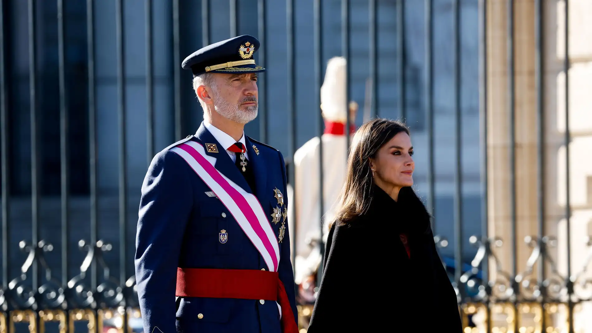 El rey Felipe VI, acompañado por la reina Letizia, preside la celebración de la Pascua Militar