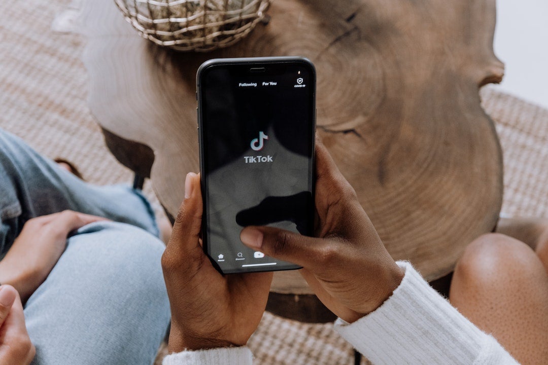 El TikTok de la Moncloa: un nuevo reto viral que arrasa entre los jóvenes; pagar el alquiler El TikTok de la Moncloa: un nuevo reto viral que arrasa entre los jóvenes; pagar el alquiler
