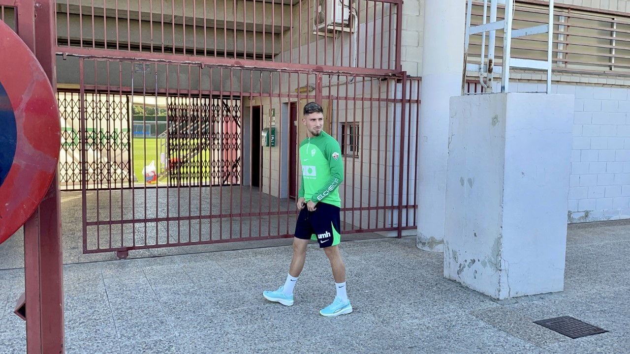 El Elche prepara el duelo ante el Cádiz con las ausencias de Nico y Josan El Elche prepara el duelo ante el Cádiz con las ausencias de Nico y Josan