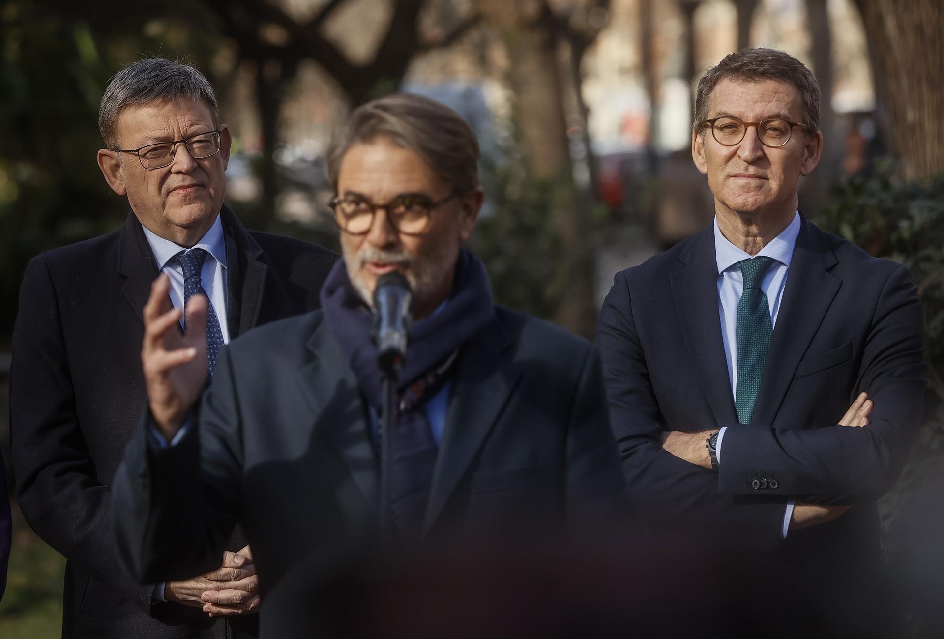 El homenaje a Manuel Broseta llama a erradicar la polarización desde la "concordia" El homenaje a Manuel Broseta llama a erradicar la polarización desde la "concordia"
