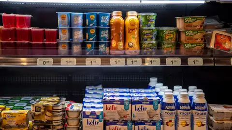 Lácteos en un supermercado La brújula de la economía: ¿Se está moderando la inflación?