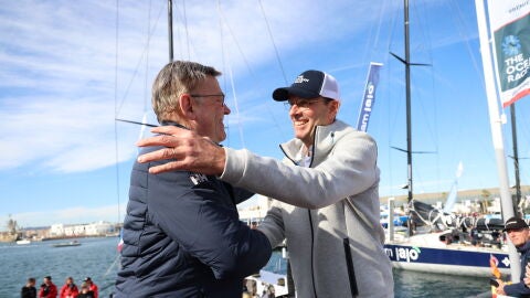 Ximo Puig y Richard Brisius, máximo responsable de The Ocean Race 