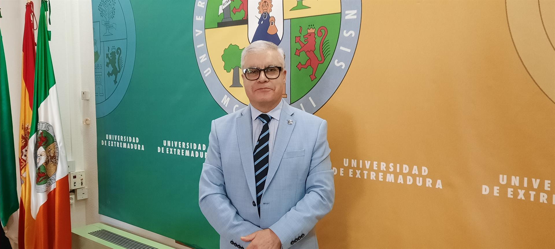 Pedro Fernández Salguero toma posesión como rector de la Universidad de Extremadura este lunes Pedro Fernández Salguero toma posesión como rector de la Universidad de Extremadura este lunes