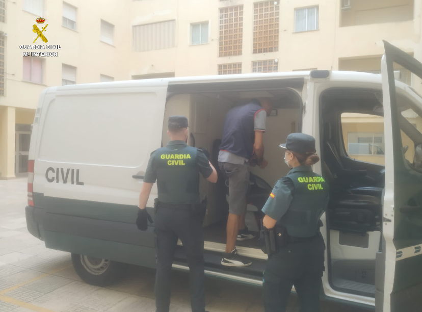 Desarticulan en Gandia un grupo criminal que captaba a menores con las que mantenían relaciones Desarticulan en Gandia un grupo criminal que captaba a menores con las que mantenían relaciones