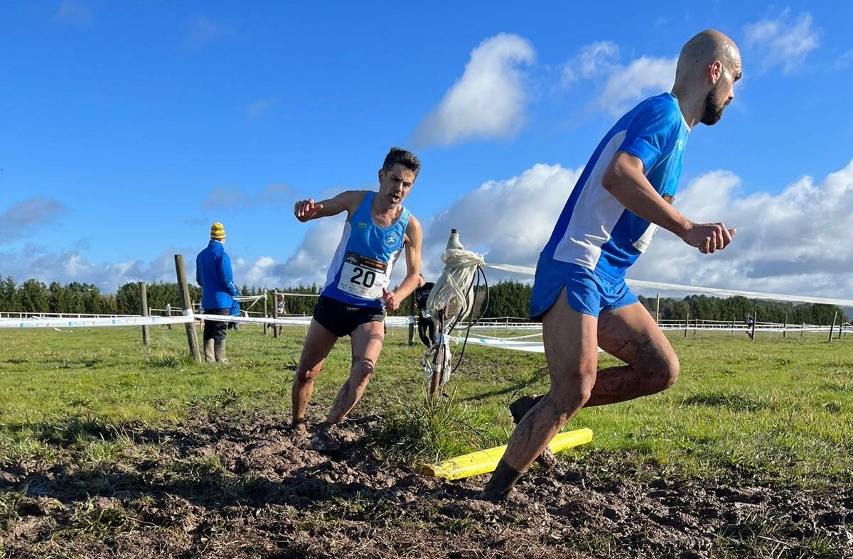 Dominio de Laura Santos e Esteban Iglesia no Campionato Xunta de Galicia de campo a través Dominio de Laura Santos e Esteban Iglesia no Campionato Xunta de Galicia de campo a través
