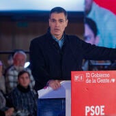 El secretario general del PSOE y presidente del Gobierno, Pedro Sánchez, durante un acto de precampaña en apoyo al actual alcalde de Sevilla