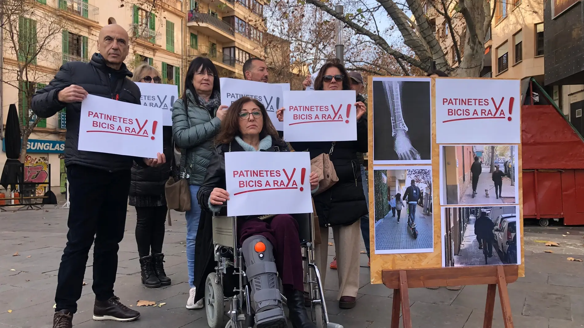 Un grupo de ciudadanos de Palma lanza una campaña para erradicar los atropellos cometidos por patinetes y bicicletas en la ciudad. 