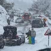 El temporal está dando mucho trabajo a la Guardia Civil en el Pirineo.