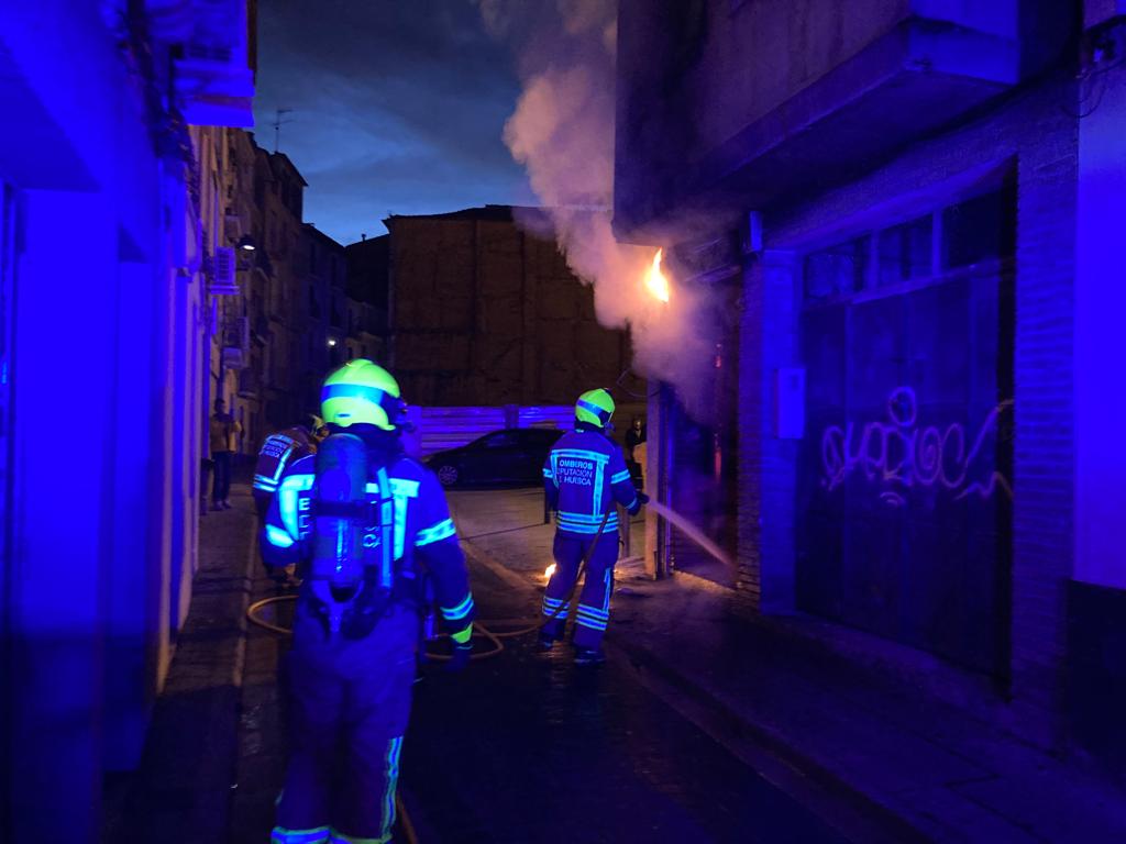 Evacúan a diez personas en un incendio en Barbastro Evacúan a diez personas en un incendio en Barbastro