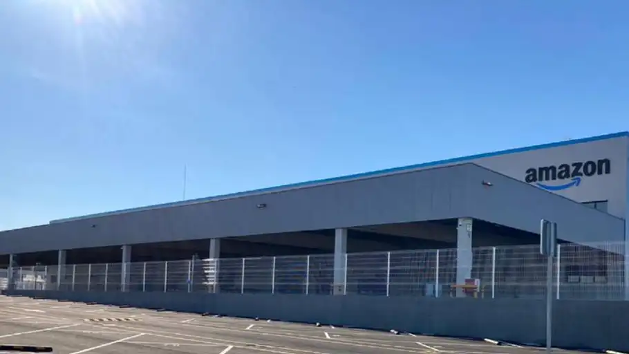 Centro logístico de AMAZON. Centro logístico de AMAZON.