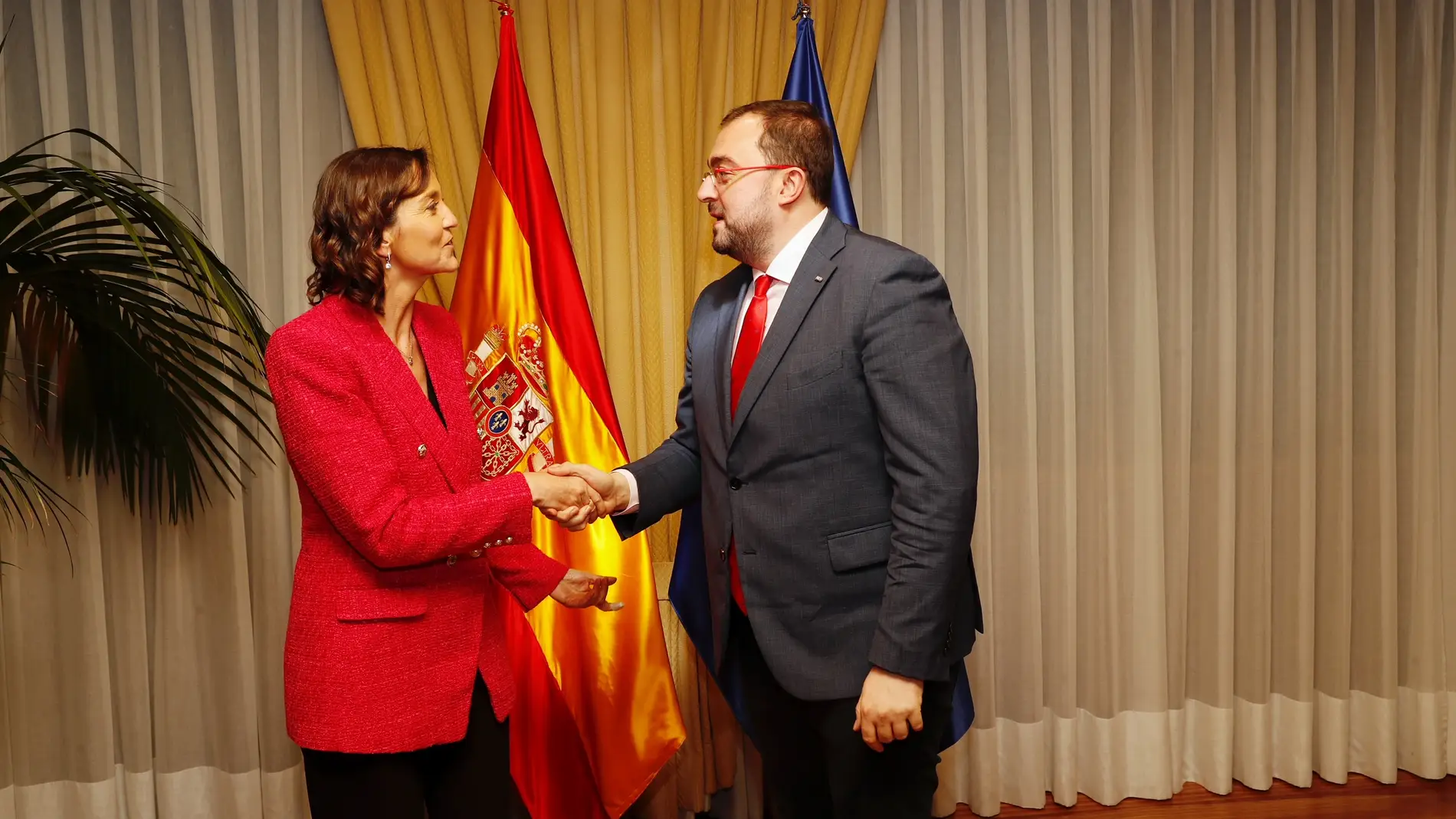 El Gobierno aportará "más recursos" si hacen falta para la descarbonización de Arcelor El Gobierno aportará "más recursos" si hacen falta para la descarbonización de Arcelor