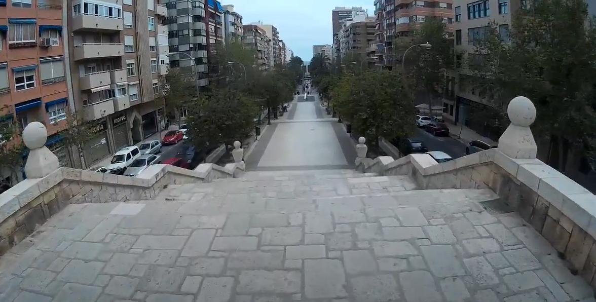La Avenida General Marvá de Alicante cortada parcialmente al tráfico por el comienzo de las obras de saneamiento de Aguas de Alicante La Avenida General Marvá de Alicante cortada parcialmente al tráfico por el comienzo de las obras de saneamiento de Aguas de Alicante