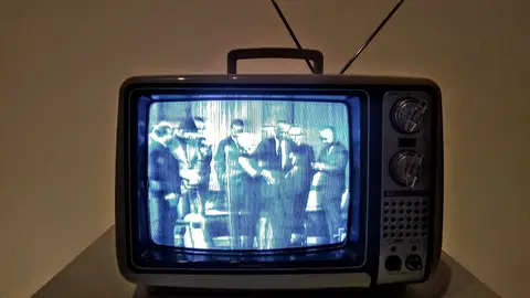 Una televisión antigua Mesa de redacción: eslóganes publicitarios que usamos a diario