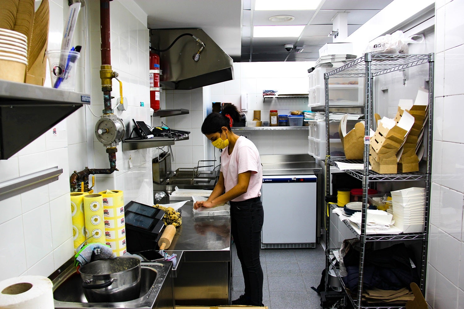 El Ayuntamiento de Zaragoza regula las 'cocinas fantasma' El Ayuntamiento de Zaragoza regula las 'cocinas fantasma'