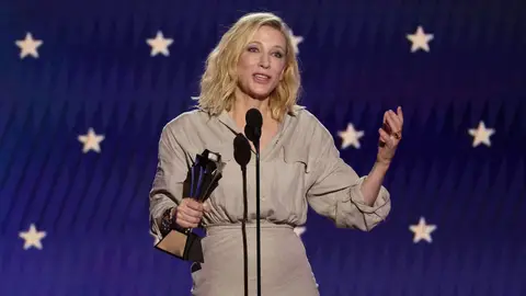 La actriz Cate Blanchett agradece su Critics Choice Award por la película 'Tár' La actriz Cate Blanchett agradece su Critics Choice Award por la película 'Tár'