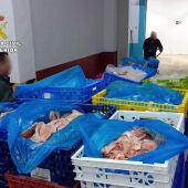 La Guardia Civil investiga a dos personas por la comercialización y distribución ilegal de productos cárnicos