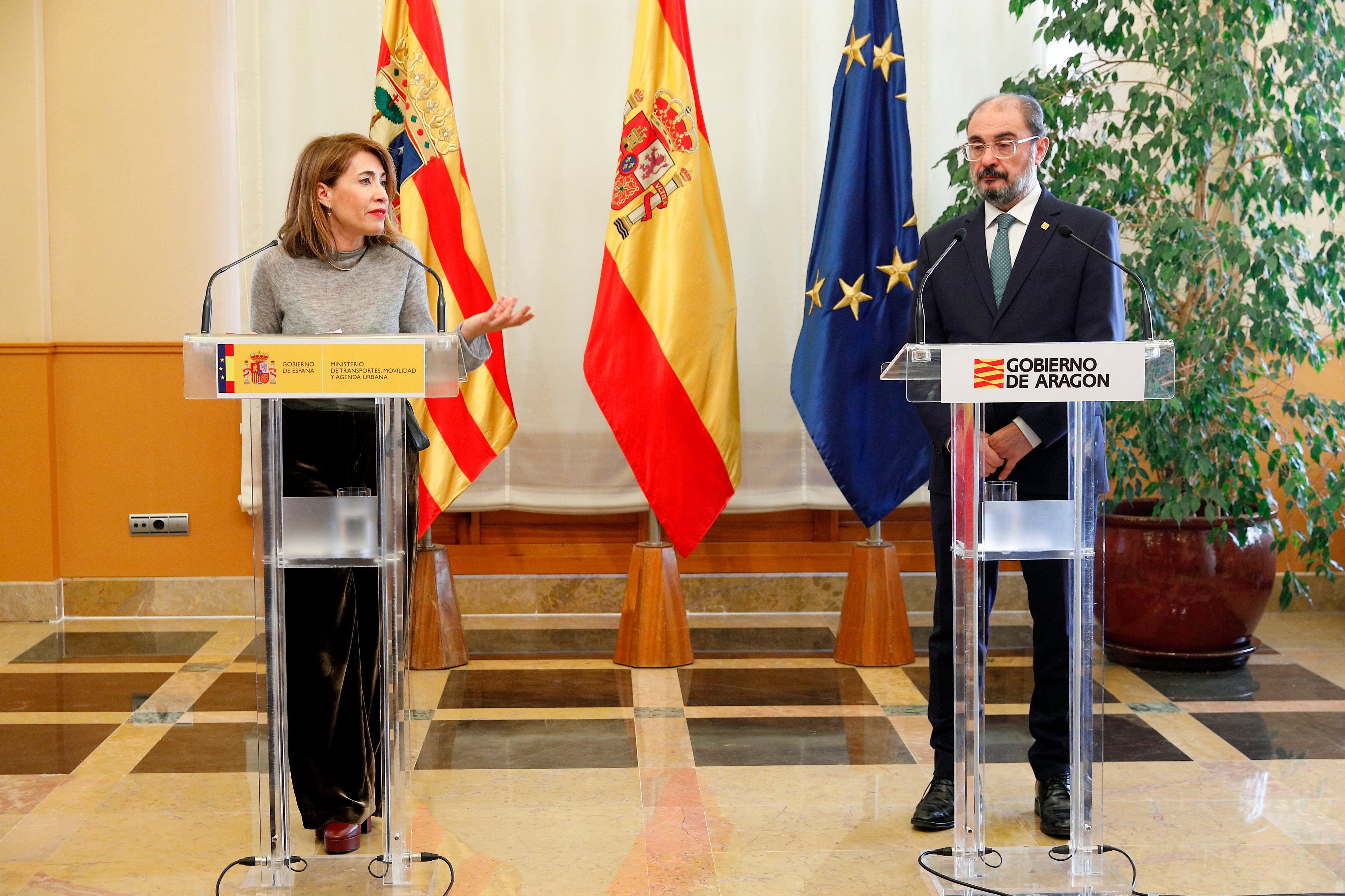 El MITMA y Aragón promoverán las infraestructuras pendientes El MITMA y Aragón promoverán las infraestructuras pendientes