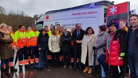Acto de presentación de la nueva ambulancia Acto de presentación de la nueva ambulancia