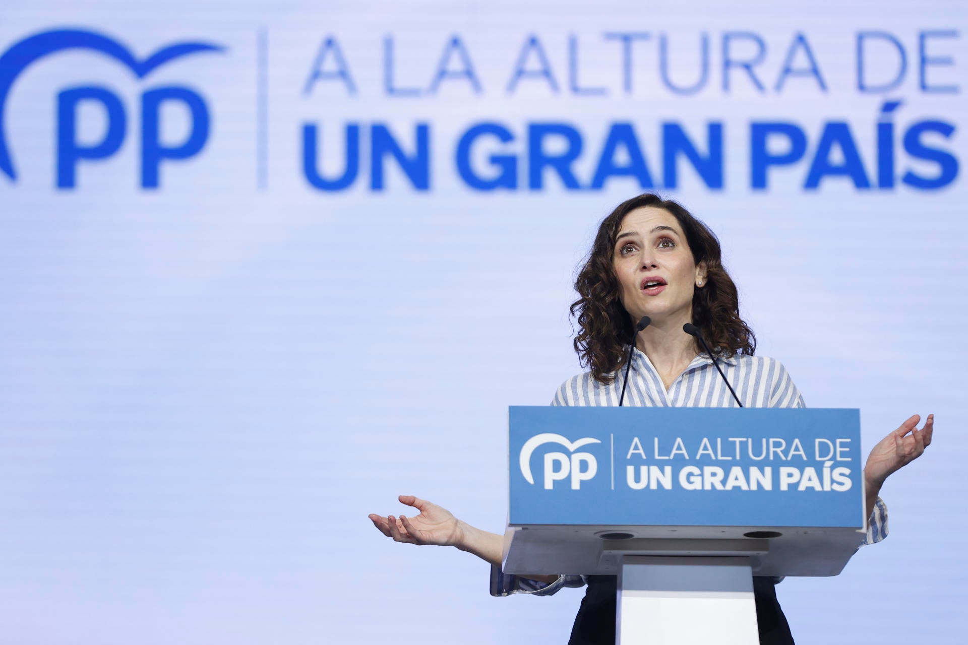 Ayuso pide lograr mayorías el 28M para que "ningún rincón" sea "sustento del sanchismo" Ayuso pide lograr mayorías el 28M para que "ningún rincón" sea "sustento del sanchismo"