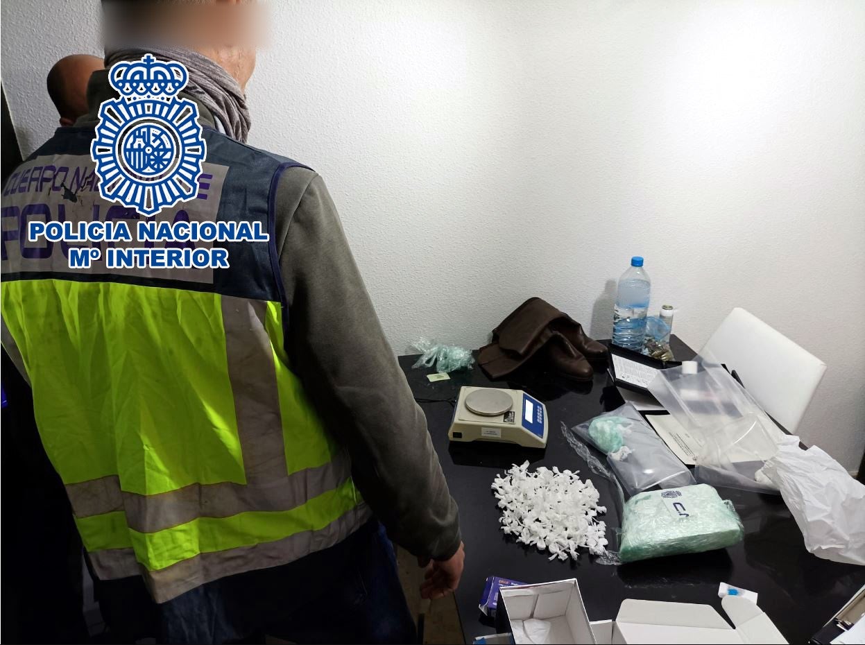 La Policía Nacional desmantela un punto de venta de droga al menudeo en una vivienda de Elche La Policía Nacional desmantela un punto de venta de droga al menudeo en una vivienda de Elche