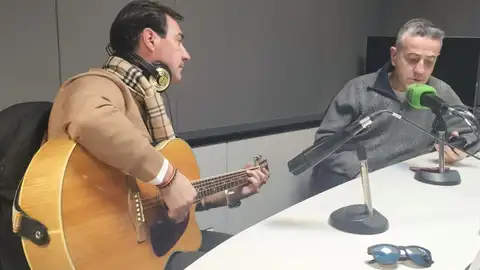 José Iturralde y Germán Romero en los estudios de Onda Cero Vila-real. José Iturralde y Germán Romero en los estudios de Onda Cero Vila-real.