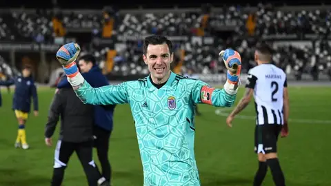 Kike Royo celebra la victoria del CD Badajoz frente al Alcorcón Kike Royo celebra la victoria del CD Badajoz frente al Alcorcón