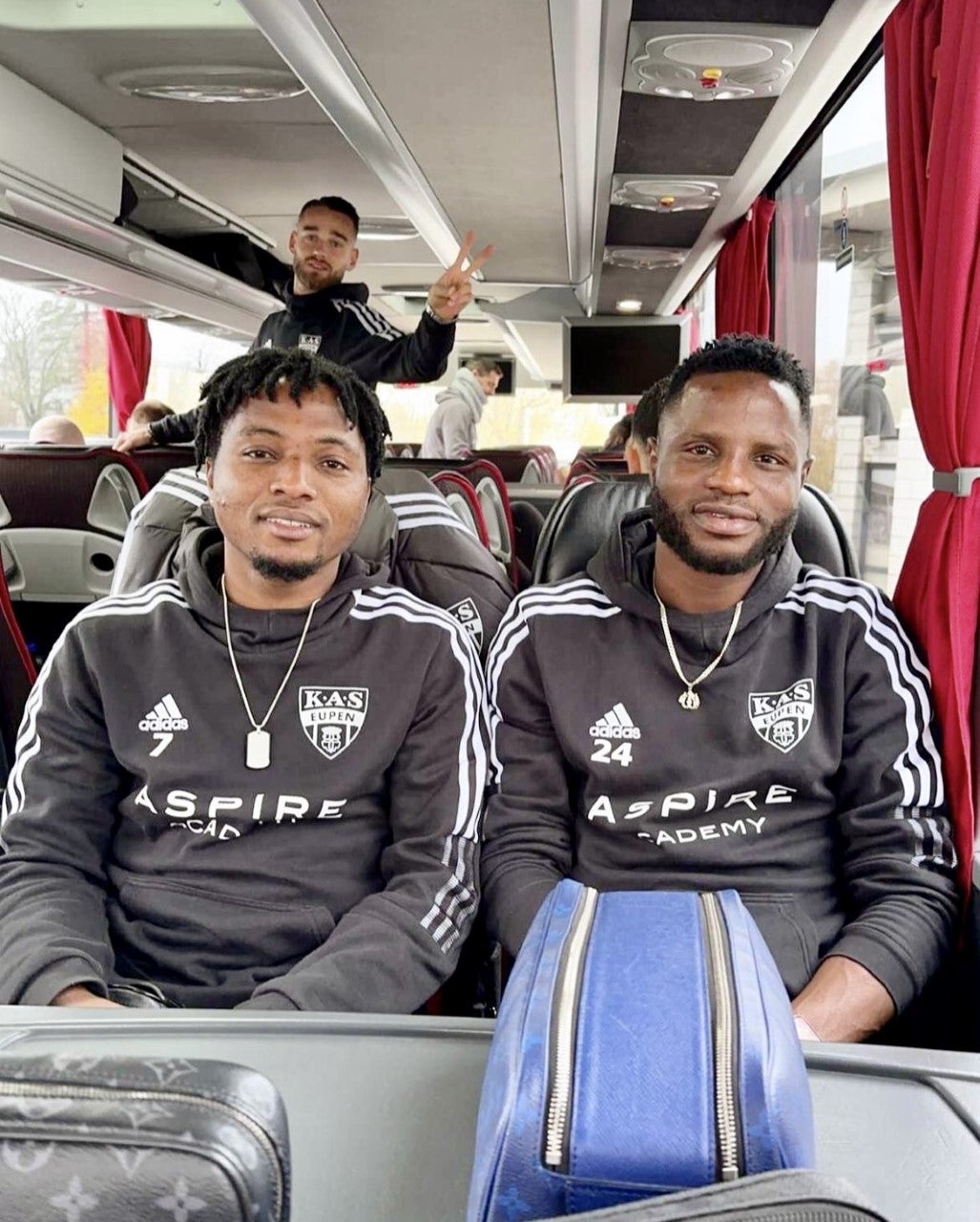 El Shenzhen FC se opone a la salida de Wakaso y la FIFA dilata su respuesta hasta el 6 de febrero El Shenzhen FC se opone a la salida de Wakaso y la FIFA dilata su respuesta hasta el 6 de febrero