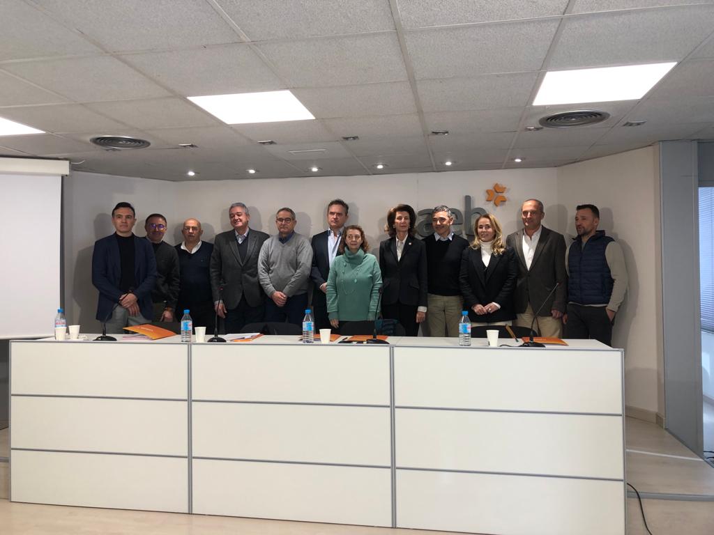 Los constructores de las islas advierten de la "delicada" situación que atraviesa el sector Los constructores de las islas advierten de la "delicada" situación que atraviesa el sector