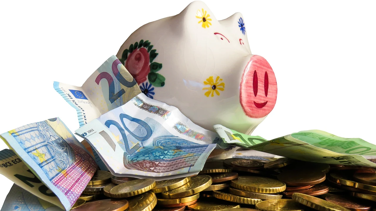 El truco de las 52 semanas para ahorrar hasta 1.500 euros al año