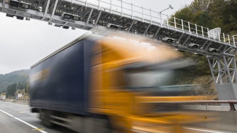 Los camiones vuelven hoy a pagar peajes en la N-1 y la A-15 Los camiones vuelven hoy a pagar peajes en la N-1 y la A-15