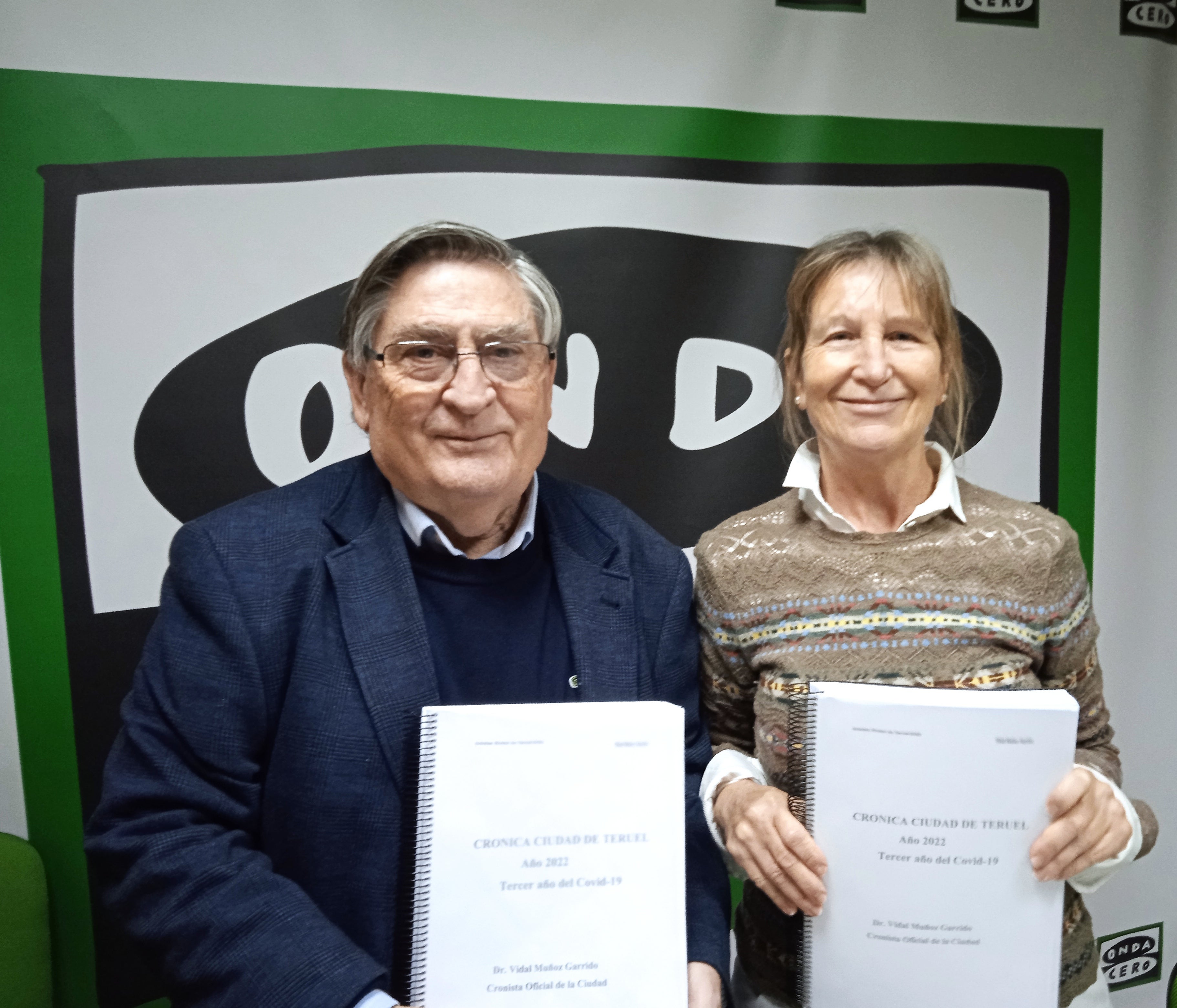 El cronista Vidal Muñoz con Angeles Polo El cronista Vidal Muñoz con Angeles Polo