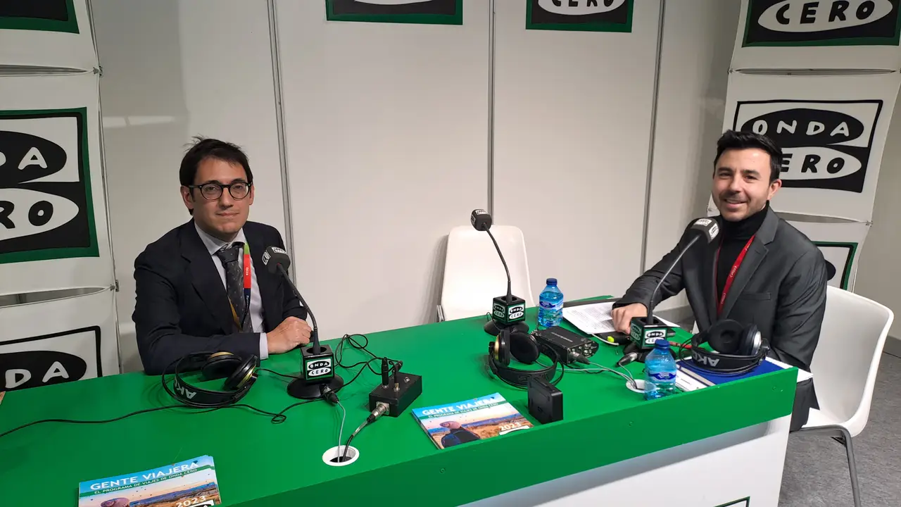 Carles Lamelo entrevista al conseller de Modelo Económico, Turismo y Trabajo, Iago Negueruela, en Fitur 2023. Carles Lamelo entrevista al conseller de Modelo Económico, Turismo y Trabajo, Iago Negueruela, en Fitur 2023.