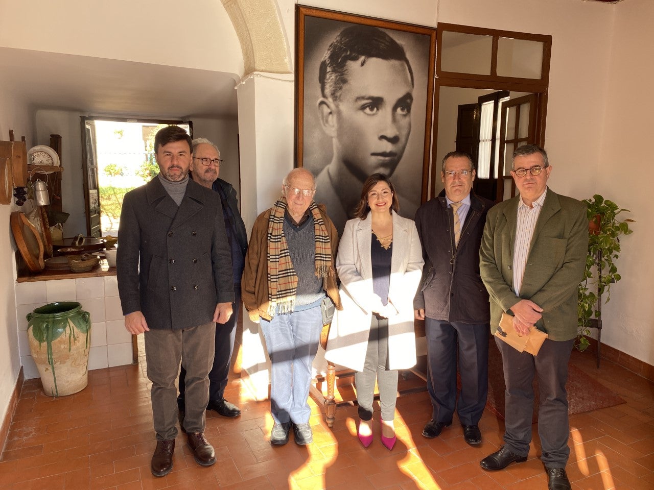 El Premio Nobel Roald Hoffmann visita Orihuela y firma en su Libro de Honores El Premio Nobel Roald Hoffmann visita Orihuela y firma en su Libro de Honores