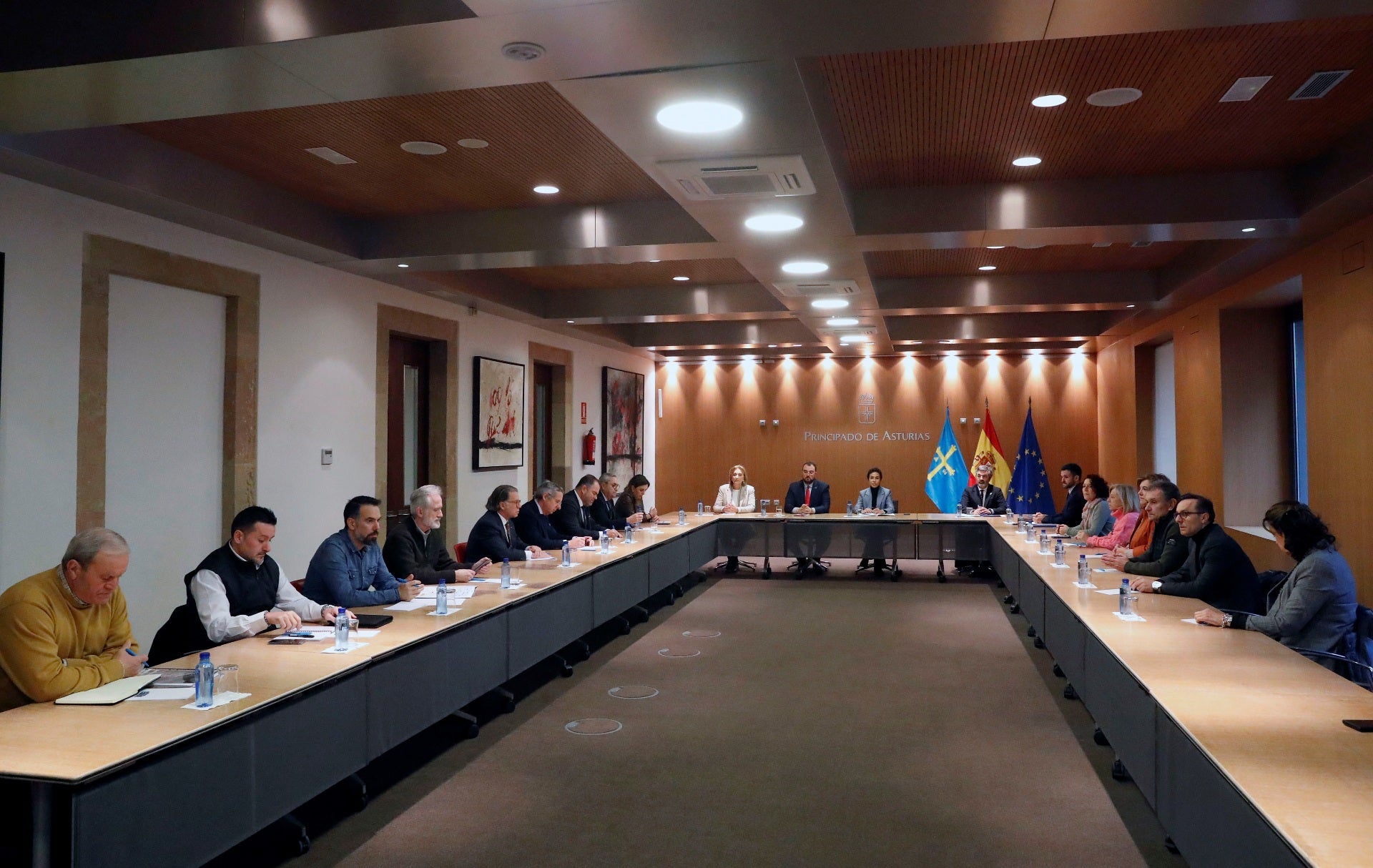 Los primeros viajes Asturias-Madrid durarán al menos tres horas Los primeros viajes Asturias-Madrid durarán al menos tres horas