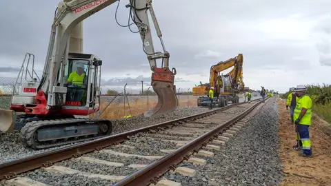 Las obras en la línea de Canfranc durarán once meses Las obras en la línea de Canfranc durarán once meses