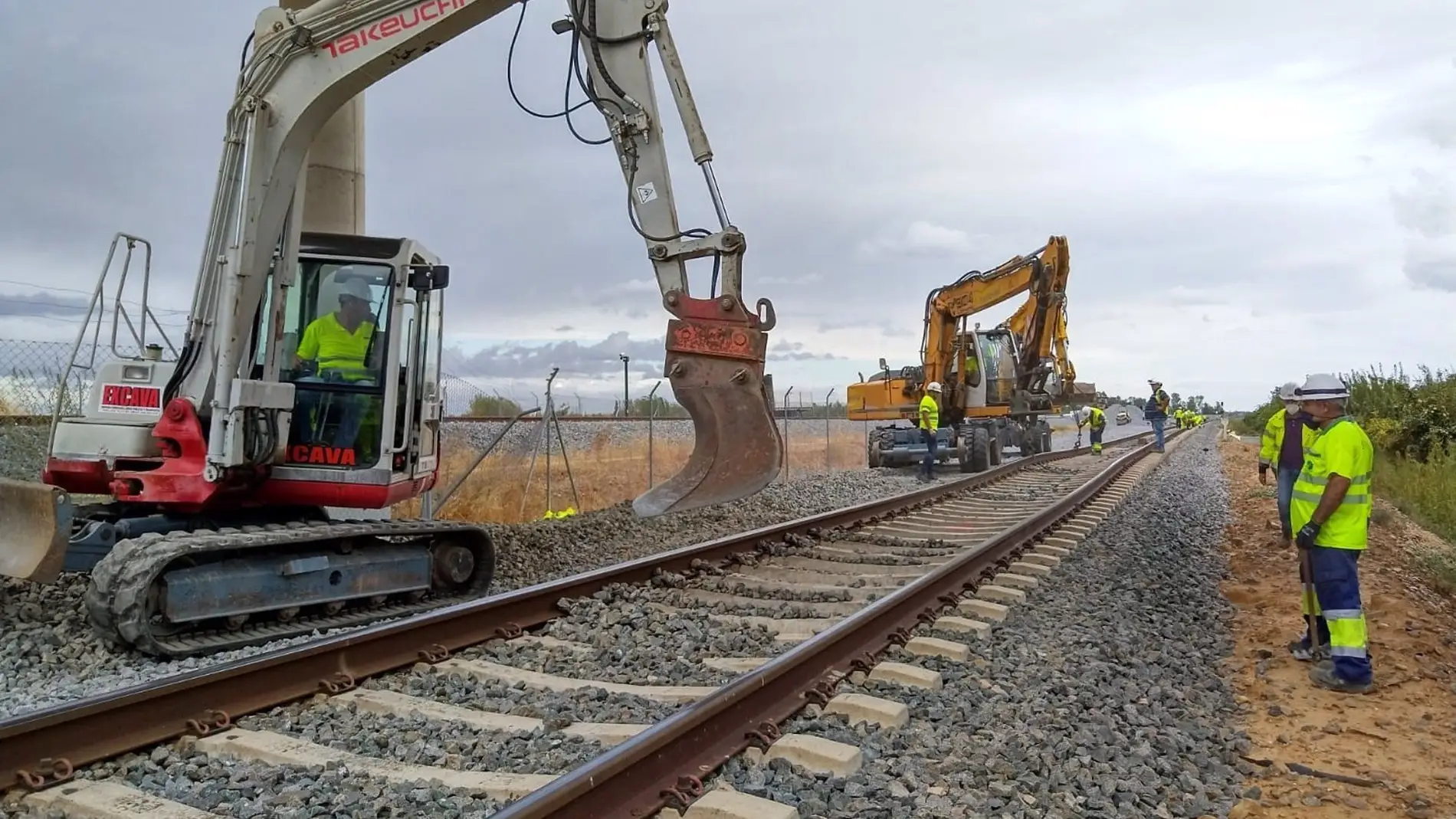 Las obras en la línea de Canfranc durarán once meses Las obras en la línea de Canfranc durarán once meses