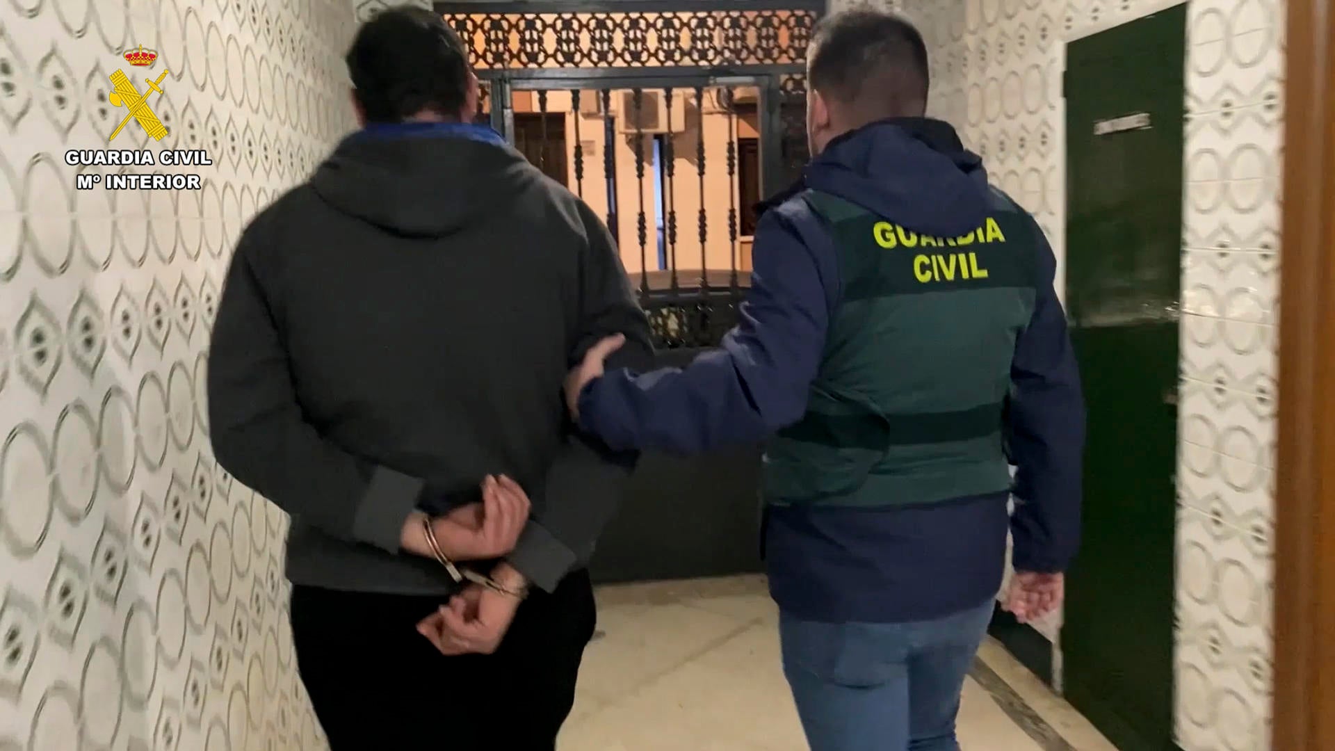 Detenido un hombre en Dos Hermanas por la tenencia y difusión de 350 vídeos de pornografía infantil Detenido un hombre en Dos Hermanas por la tenencia y difusión de 350 vídeos de pornografía infantil