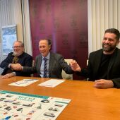 Firma del contrato en el Ayuntamiento de Chiclana
