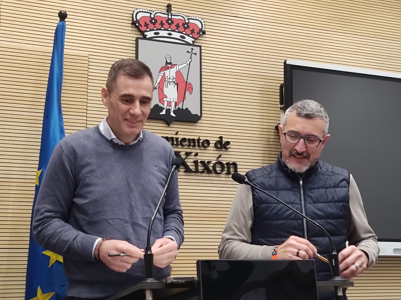 Ciudadanos reclama frenar el Plan del Muro, el Plan de Movilidad y el Reglamento de Laicidad para negociar el presupuesto Ciudadanos reclama frenar el Plan del Muro, el Plan de Movilidad y el Reglamento de Laicidad para negociar el presupuesto