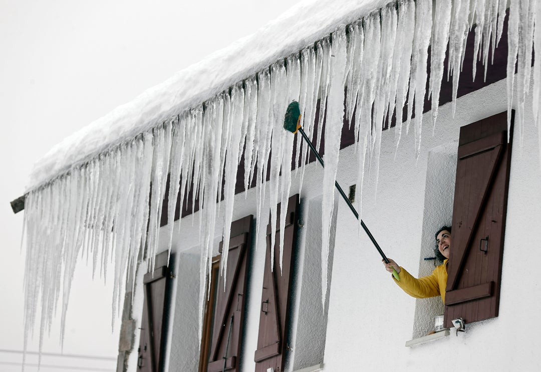 El frío no da tregua: heladas generalizadas y ambiente gélido con temperaturas muy por debajo de lo normal El frío no da tregua: heladas generalizadas y ambiente gélido con temperaturas muy por debajo de lo normal
