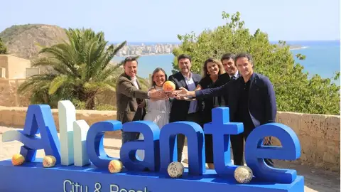 Responsables de turismo de la Generalitat, del Ayuntamiento y la Diputación Responsables de turismo de la Generalitat, del Ayuntamiento y la Diputación
