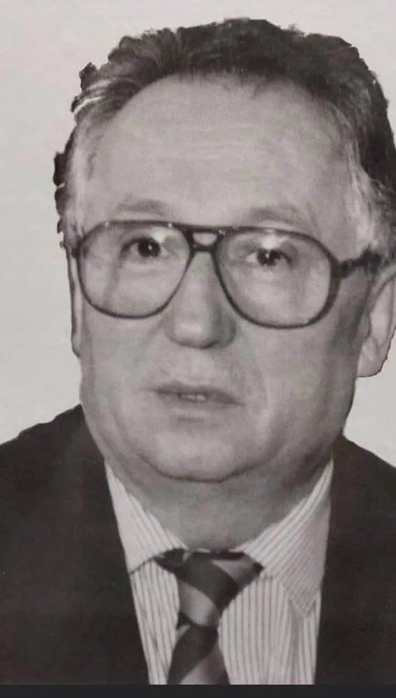 Fallece de forma repentina ex alcalde Navia, Manuel Bedia Alonso.