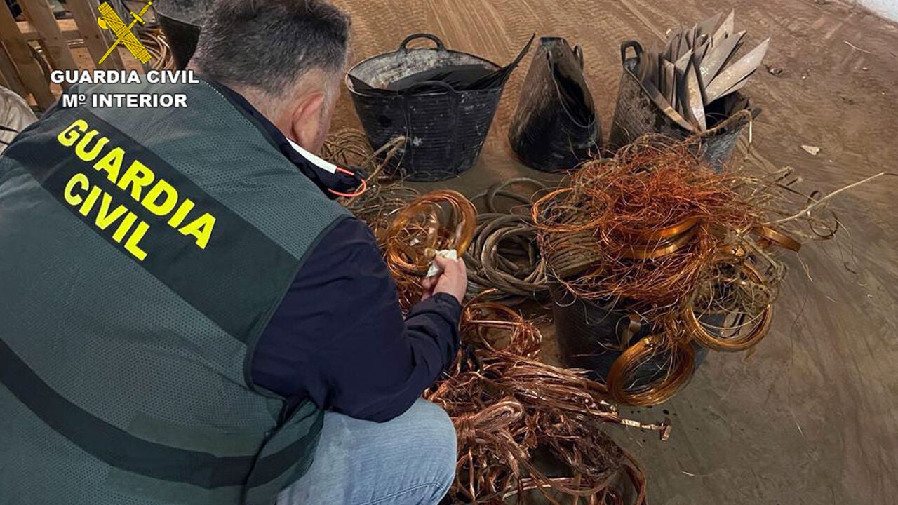 La Guardia Civil Desmantela Un Grupo Delictivo Dedicado A La ...