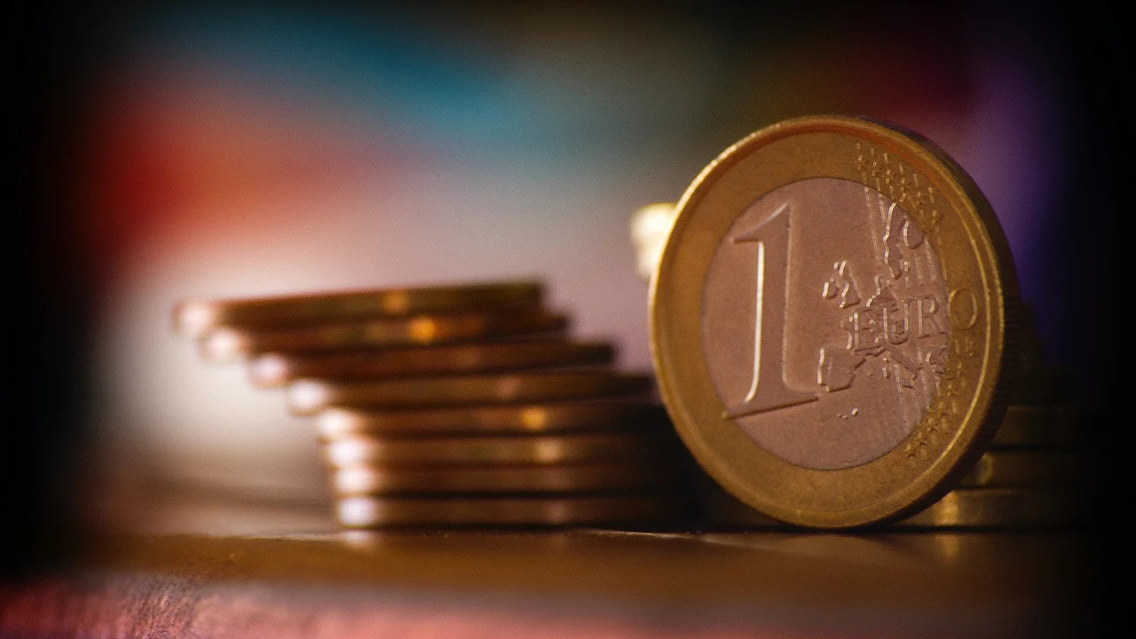 Monedas de 1 euro apiladas